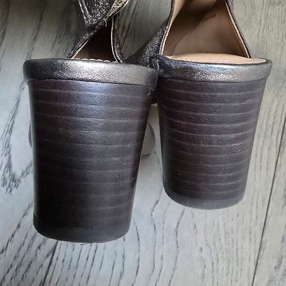 Johnston & Murphy Evelyn Open Toe Chunky Bootie in Metallic Bronze - Picture 9 of 13